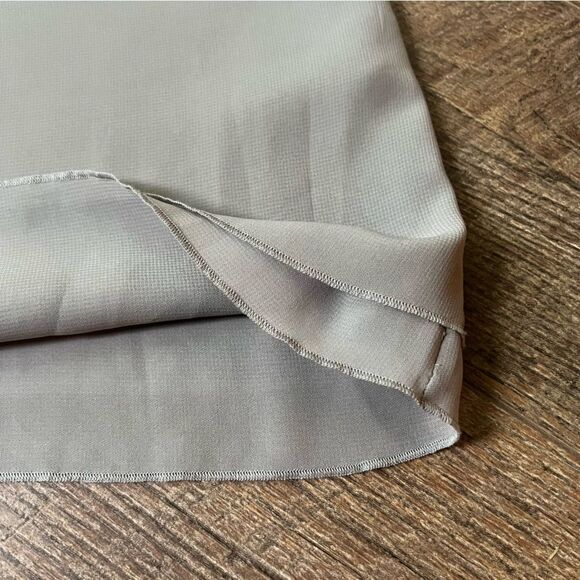 Gap Silver/Grey Sheer Elegant Tank Sz M NWT🏷 - Picture 6 of 15